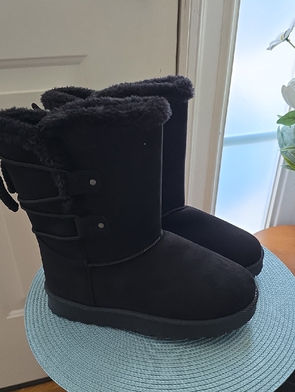 POP BRAND WOMEN'S BLACK SUEDELIKE SLIP-ON BOOTS SIZE 6.5. - Picture 3 of 15